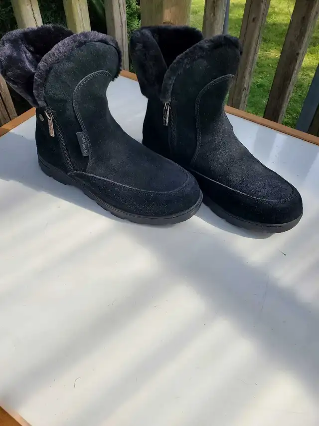 botte d'hiver  femme in Women's - Shoes in City of Montréal - Image 3