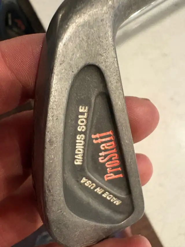 women’s prostaff right golf clubs and bag  in Golf in Guelph - Image 4