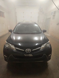Toyota RAV4 XLE 2014