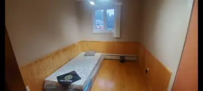 Room available in point Claire, electricity and Wi-Fi included. Includes bed and sheets, as well as...
