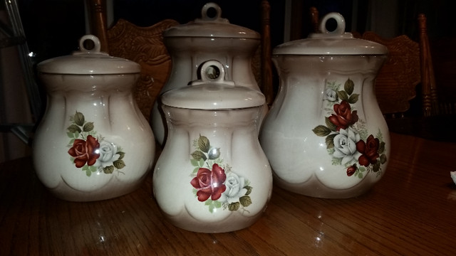 Ceramic kitchen canisters in Kitchen & Dining Wares in Sarnia