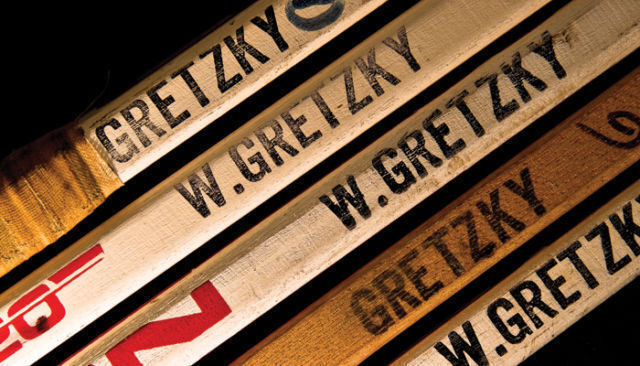 Wayne Gretzky baton in Arts & Collectibles in Edmonton