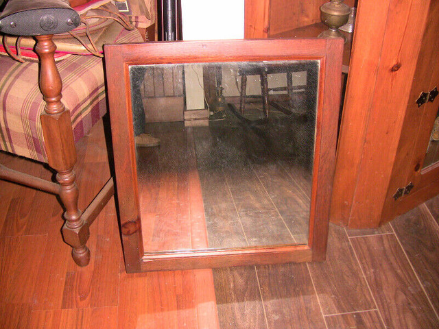 FOR SALE VERY NICE HOME MADE MIRROR in Home Décor & Accents in Belleville