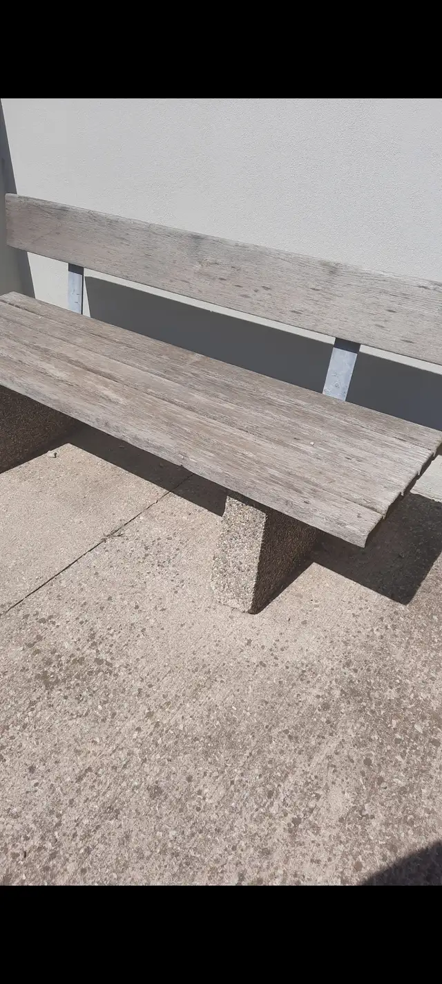 Concrete bench with backrest in Patio & Garden Furniture in Mississauga / Peel Region - Image 4