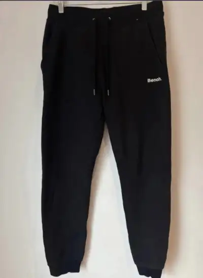 Check all listings for more women’s clothing purses jewelry and shoes