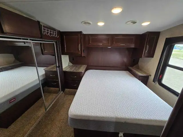 2014 cyclone toy hauler 18ft garage in Travel Trailers & Campers in Lethbridge - Image 9