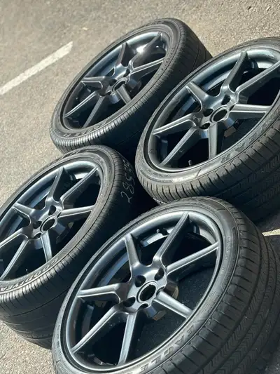 OEM 19"Aston Martin Vantage(5x114)+ 245/40/R19 and 285/35/R19 Goodyears Set of four Authentic 19 inc...