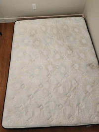 Queen size spring mattress