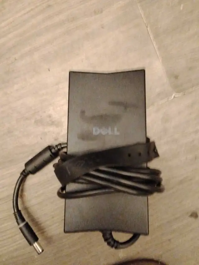 dell charger64520002007170121
