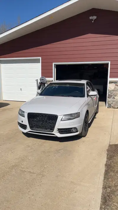 2010 audi a4 s-line part out Don’t have the Engine, fenders, passenger headlight and Grills