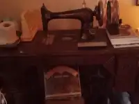 Antique Singers sewing machine