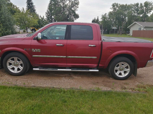 2015 Ram Laramie Limited EcoDiesel in Cars & Trucks in Saskatoon