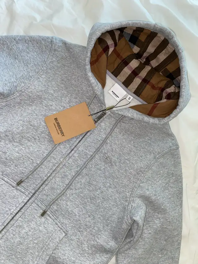 Burberry Mens Hoodie New w Tags in Men's in City of Toronto - Image 4