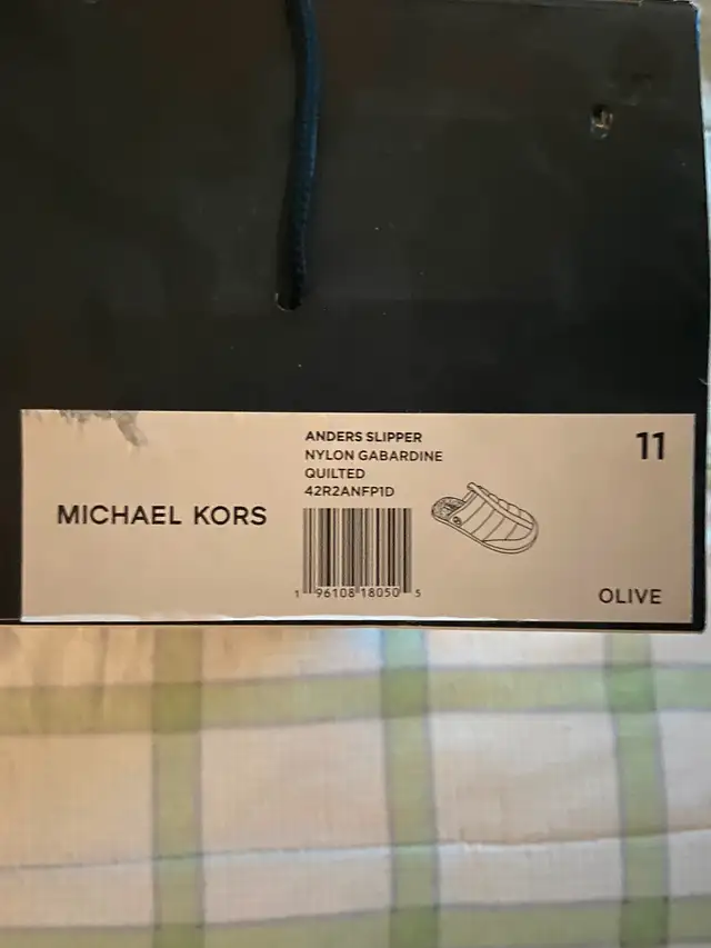 Micheal Kors Slippers in Women's - Shoes in Edmonton - Image 3