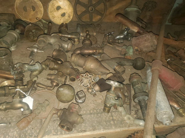 Vintage Antique Brass Valves Decor Huge Selection in Arts & Collectibles in Edmonton - Image 5