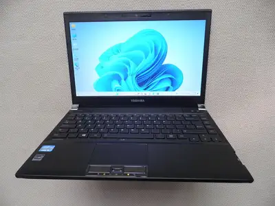 Toshiba Portege R930 i5-3th Gen, Laptop, View more