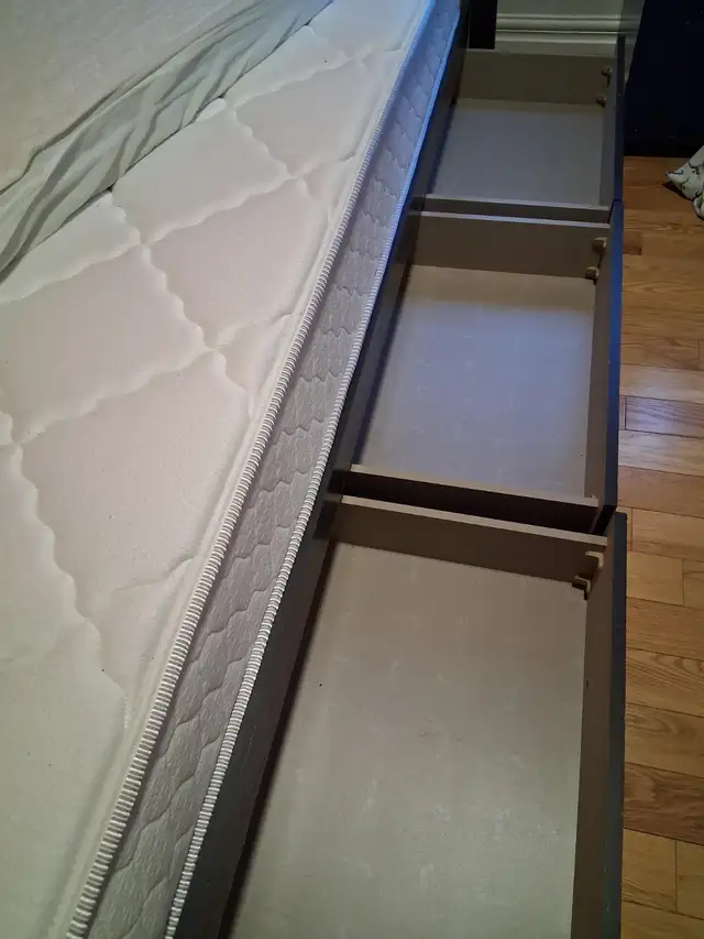Lit enfant avec matelas et beaucoup de rangement in Beds & Mattresses in Longueuil / South Shore - Image 6