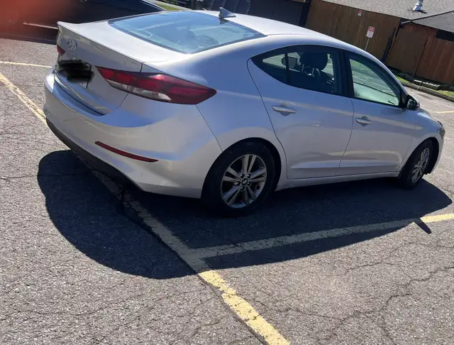 Hyundai Elantra 2017557928270928302081