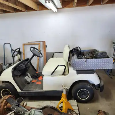 2001 Yamaha G1 golf cart. motor rebuilt three years ago runs good just needs solenoid replaced have...