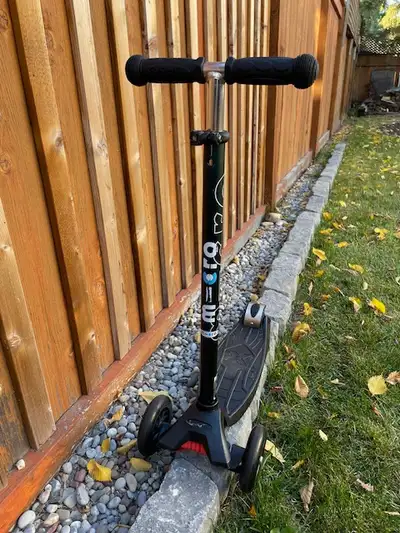 Kids Micro Scooter, Black, View more