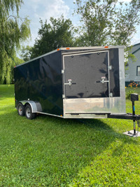 enclosed trailer 