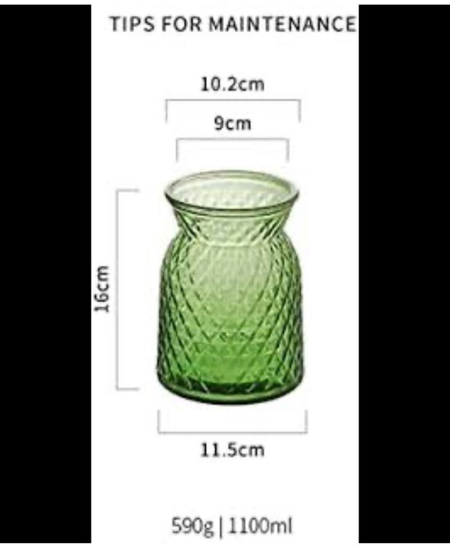 Green flower vase in Home Décor & Accents in Hamilton - Image 3