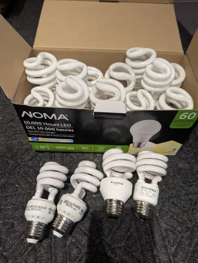18 CFL bulbs (all work) Variety of brands and sizes 3 flood bulbs (working) All for $25 Pickup in Sh...