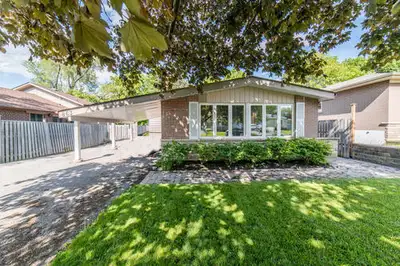 Description: • Three (3) Bedroom main house level with 3+ Parking spots • 2 Washrooms: Main and 2 Pc...