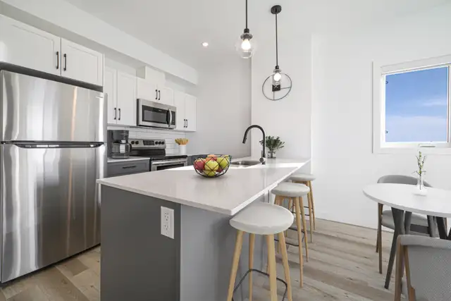 Spacious 2 Bedroom Apartment! Available March 1st!