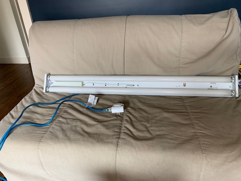 Fluorescent grow light Indoor Lighting & Fans Calgary Kijiji