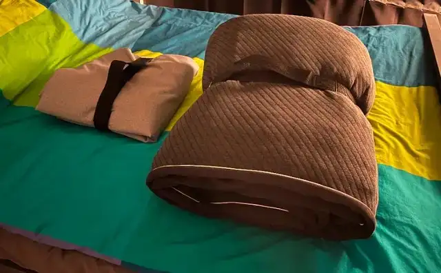 8 Eight Sleep Pod 3 Cover + Hub (FULL Size) + Extra Cover in Bedding in Burnaby/New Westminster - Image 7