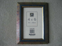 BRAND NEW 4"X6" PHOTO FRAME