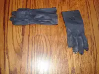 Navy Blue Leather Gloves Woman – Size Small - $15