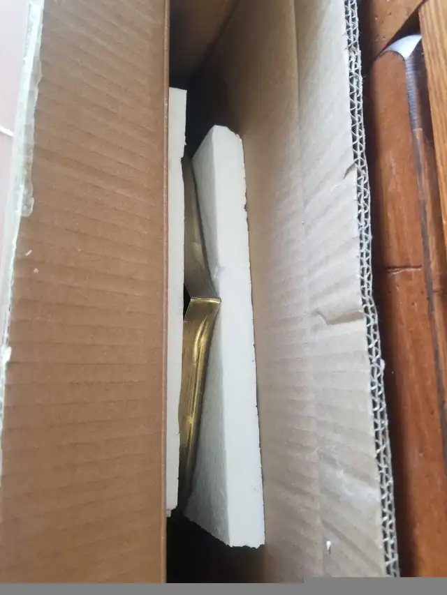 Vintage Gold Windowpane Mantel Mirror, 25" H, Retail $200+ in Home Décor & Accents in Markham / York Region - Image 11