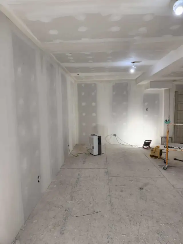 tireur de joints plâtrier  in Renovations, General Contracting & Handyman in Laval / North Shore - Image 9