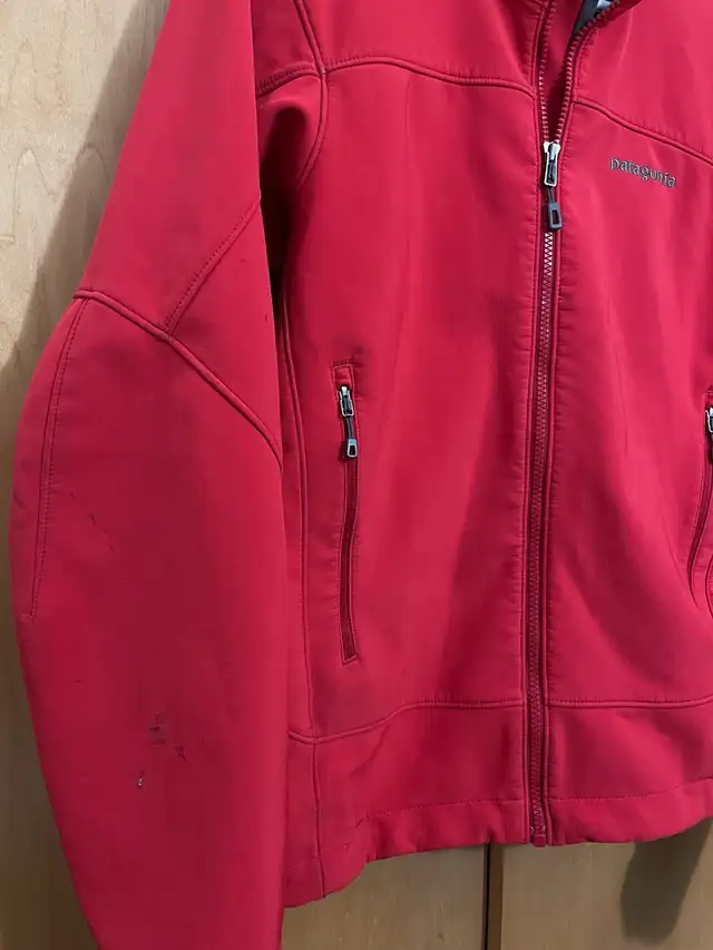 Patagonia Men’s Polartec Jacket Small Read Description in Men's in Calgary - Image 11