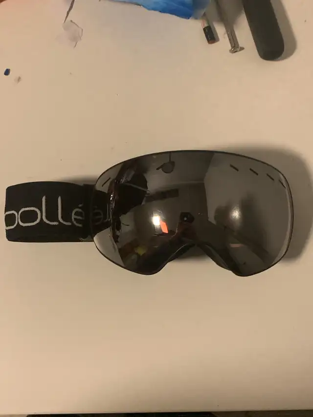 Bolle adult ski goggles