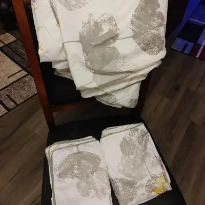 Reversible King Size Duvet Cover, View more