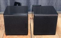 Caisses de son Omage MS2-10N speakers w/ wall mount