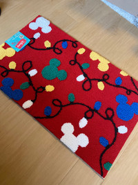 Disney hand hooked Christmas accent rug (brand new) 