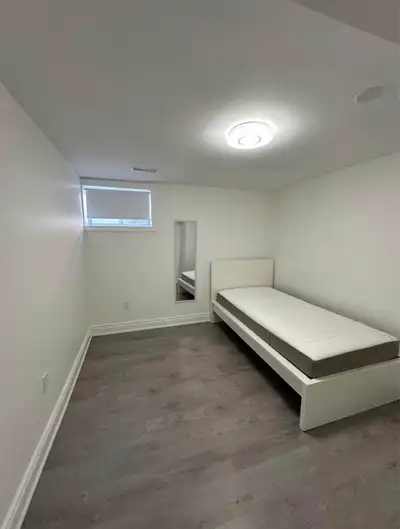 PRIVATE ROOM FOR RENT – 10 mins from Islington/Kipling stations ✨ Private room in a clean, modern re...