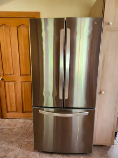 Réfrigérateur LG  à vendre / LG Refrigerator for sale
