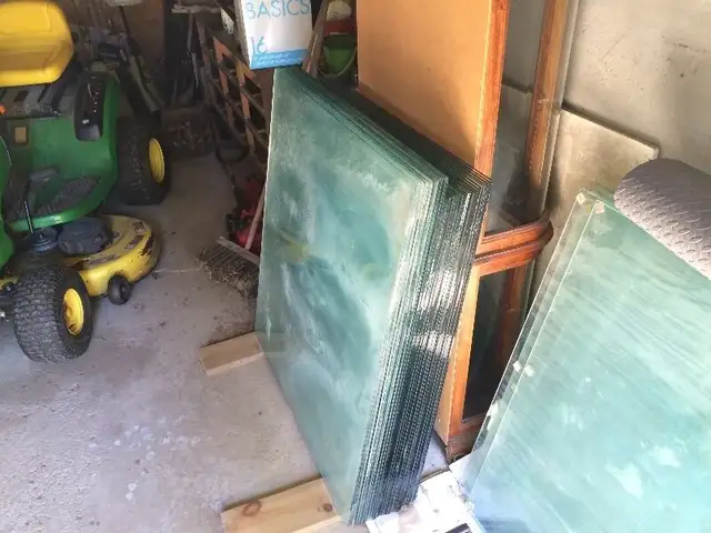 Tempered glass panels in Other in Markham / York Region - Image 2