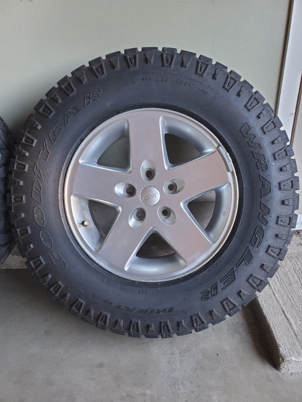 Jeep - Rims & Tires in Tires & Rims in Muskoka