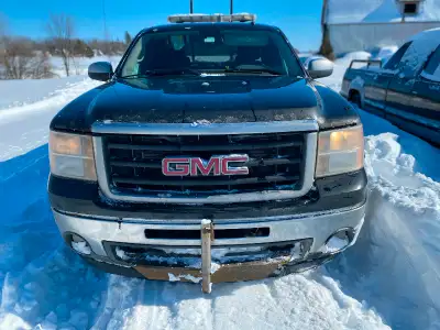Sierra 2011 avec Back Rack, Moteur neuf et transmission refaite. Mécanique A1. Toujours entretenu. P...