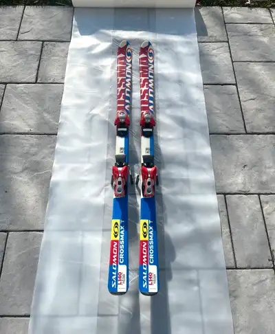 Salomon Crossmax T 140cm youth/teen downhill skis in great condition. Salomon C610 bindings, edges f...