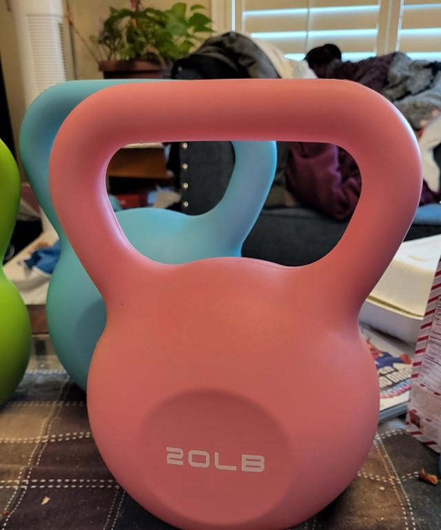 Brand new kettlebells 15 &20 Lbs in Exercise Equipment in Mississauga / Peel Region