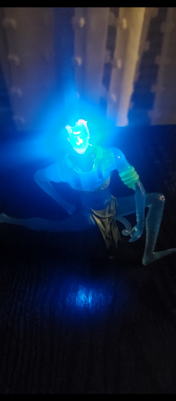.... TSU'TEY - AVATAR FIGURINE..... FIGURINE IN GOOD CONDITION.... .... FOR MORE SCI FI / HORROR COL...