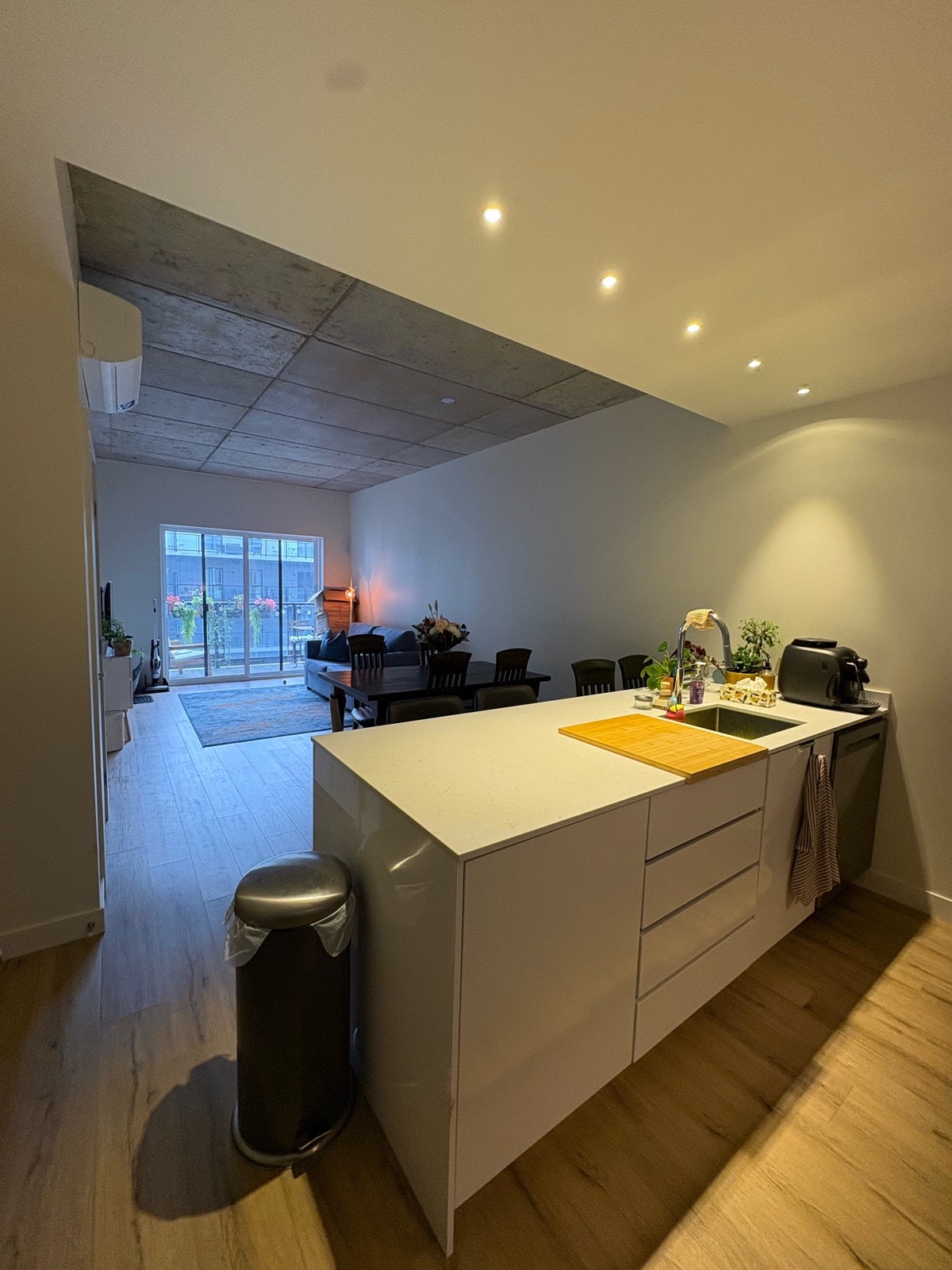 1000 Av. Myrand — photo 1