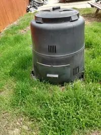 Compost/Recycle Bin